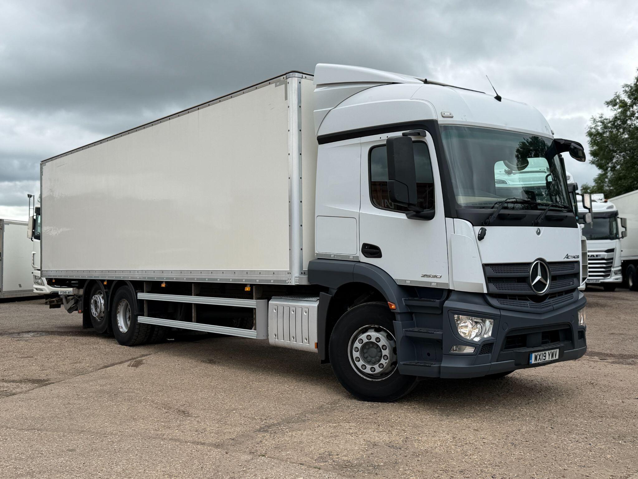 Used Mercedes-Benz Actros trucks & lorries in Aylesbury